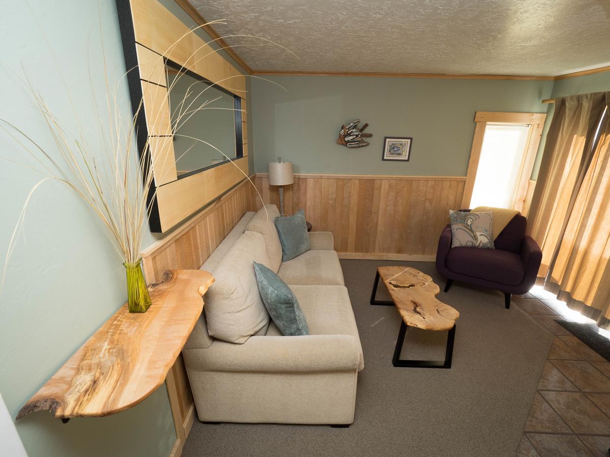 Agate Beach Motel Tour de Tour de Newport Extérieur photo