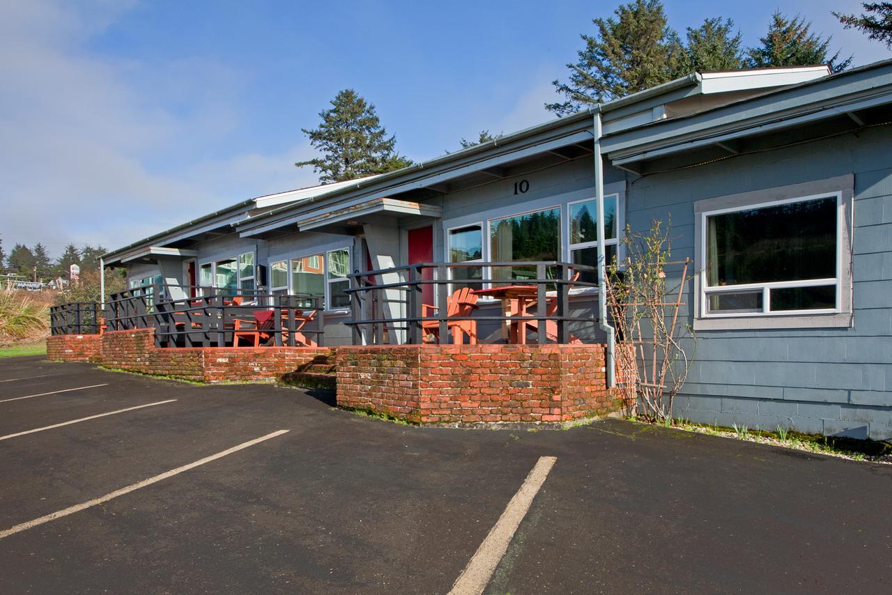 Agate Beach Motel Tour de Tour de Newport Extérieur photo